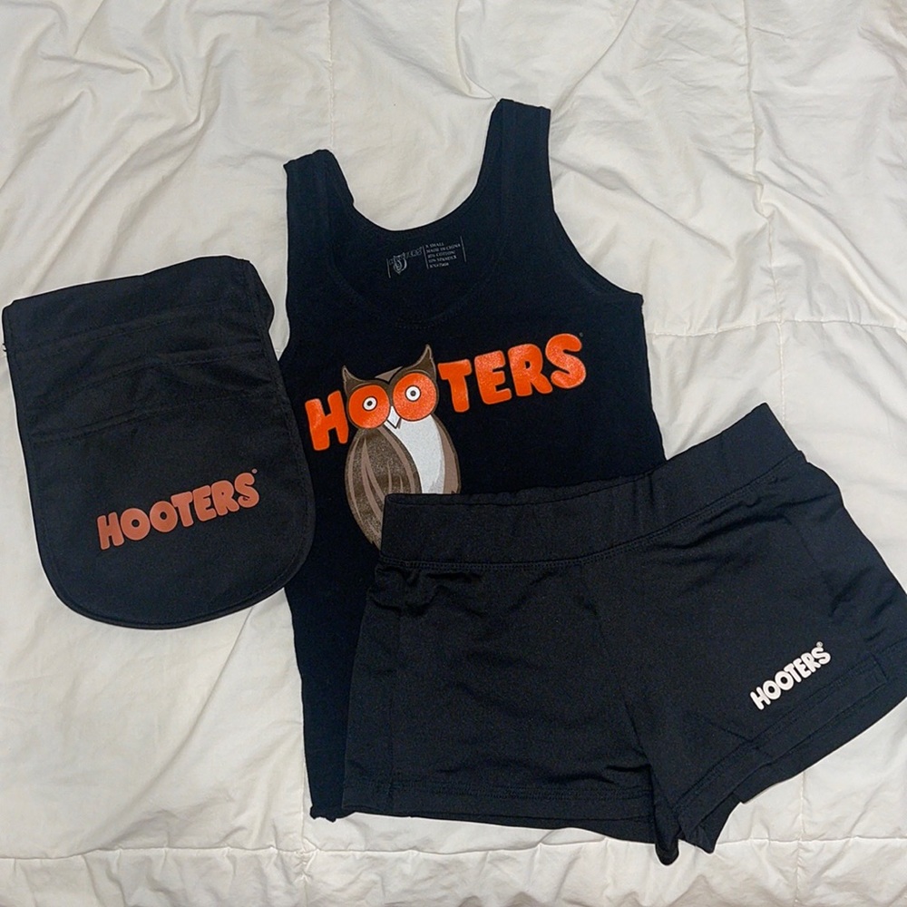 Hooters top and bottom